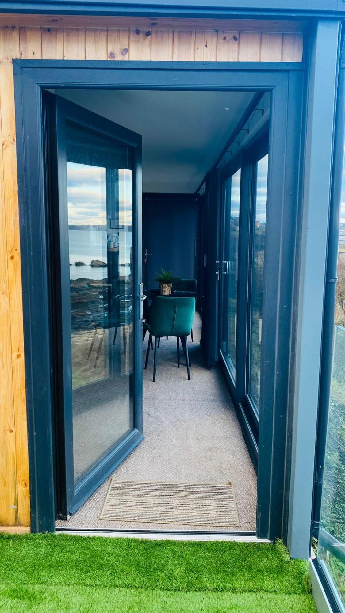 Luxury Beach Front Rooms- Pma Kirkcaldy Exteriör bild