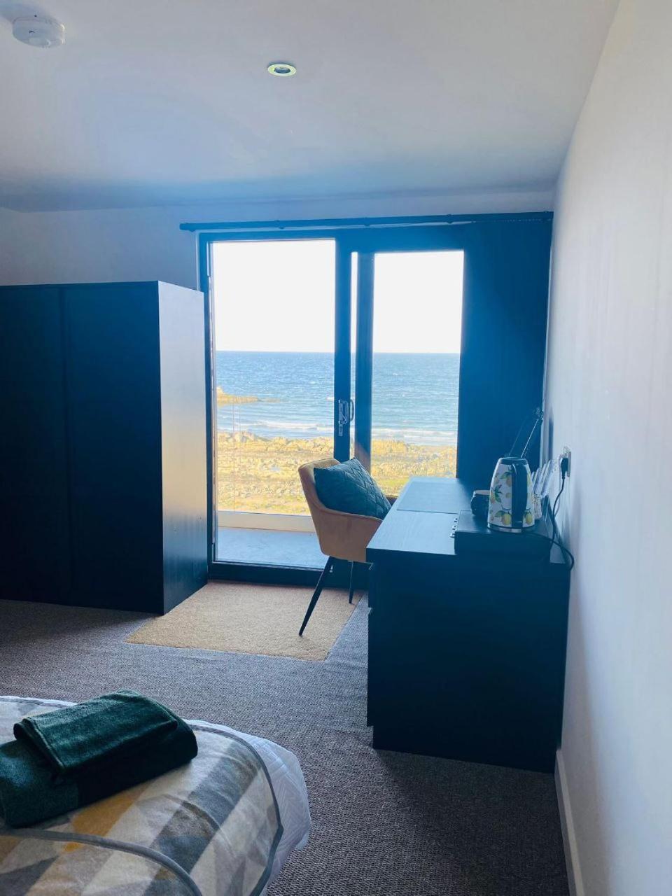 Luxury Beach Front Rooms- Pma Kirkcaldy Exteriör bild